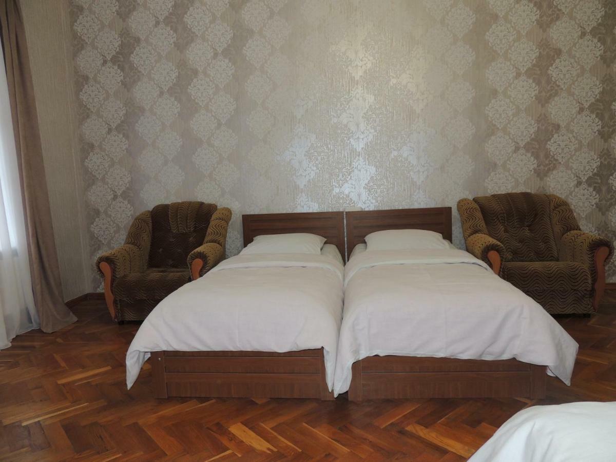 Blue Guesthouse Kazbegi Esterno foto